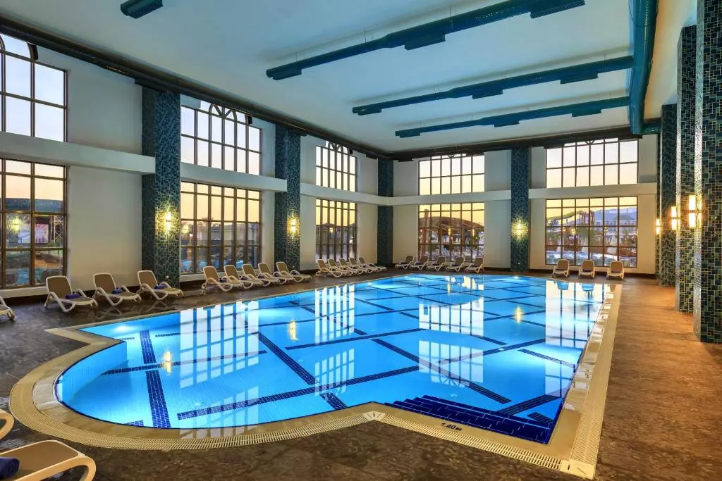 هتل سانیز افس رویال پالاس ریزورت اند اسپا